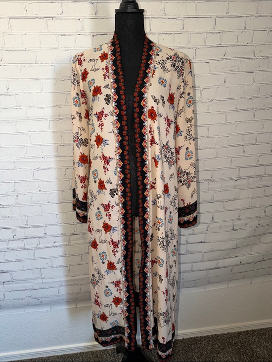 Chelsea & Violet Other - EUC Chelsea and Violet Ivory Floral Boho Duster Cardigan with Black Trim. Medium